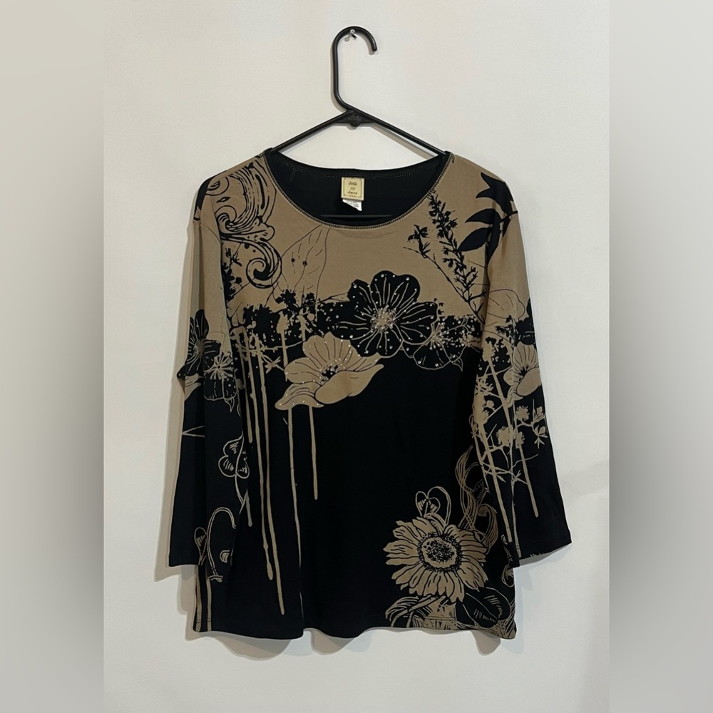 Jess & Jane Canon Flower Top With Jewels 100% Cotton Top Size Large